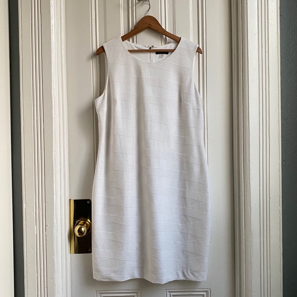 Tommy Hilfiger Dresses & Skirts - Tommy Hilfiger White Sleeveless Textured Dress